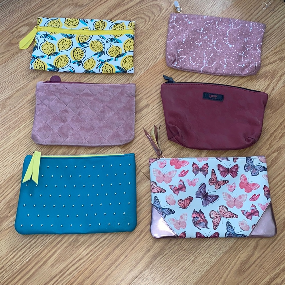 6 make up bags
